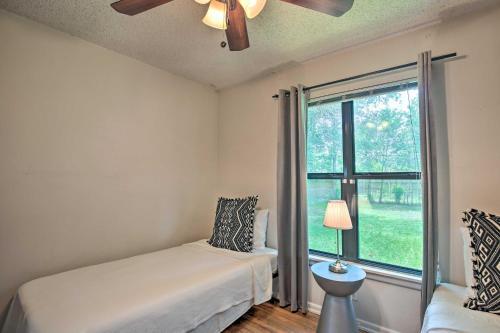 Idyllic Abode With Yard - Near Dtwn And Airport!