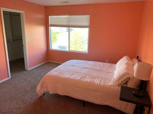 Huge Family-reunion-friendly Home Sleeps 16