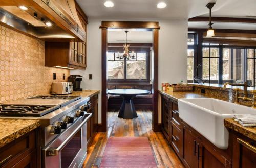 Arrowleaf Lodge - 3 Bed Condo #302