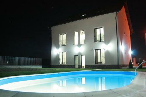 Hostal Sunrise Villa