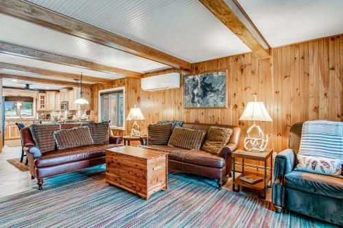 Minocqua Lake Lodge