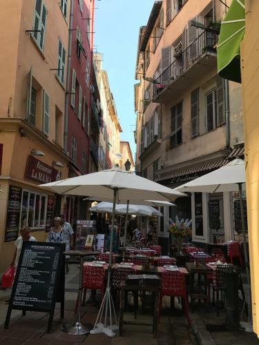 Apartamento Coeur Vieux Nice Joli Traversant