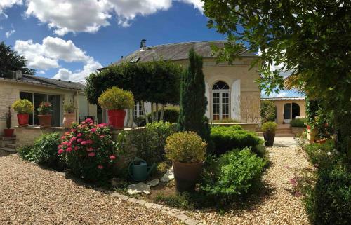 Bed & Breakfast Maison D'h�tes Spa Terrasse Parking Privatifs Nevers