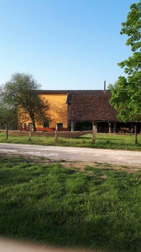 Apartamento La Maison Du Potier Proche de Guedelon