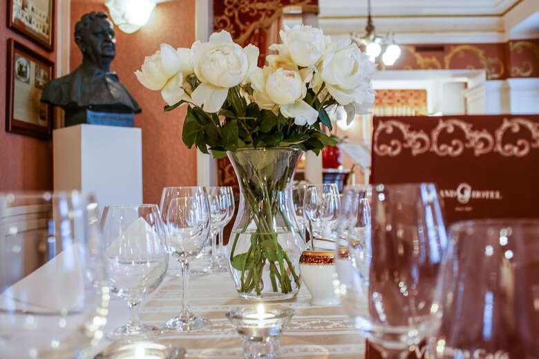 Grand Hotel