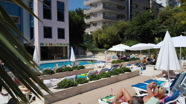 Happy Apart Hotel