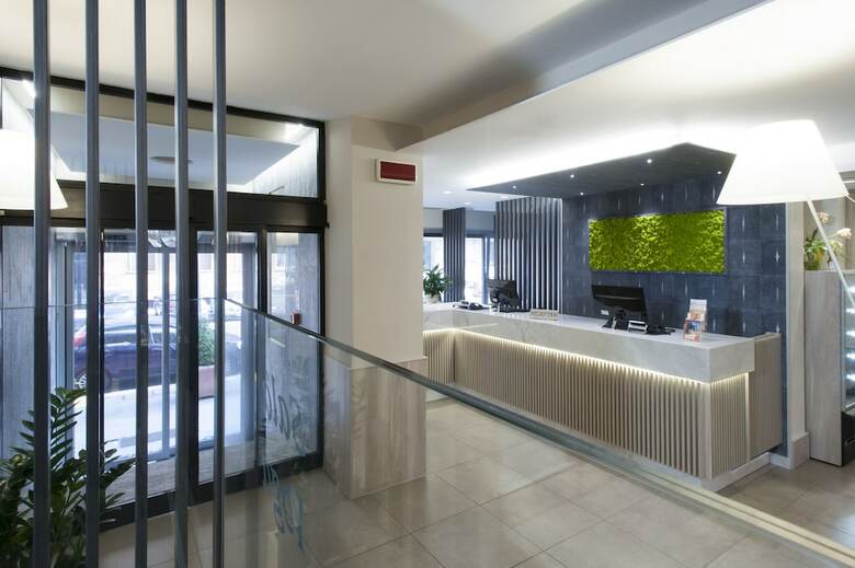 Hotel Gamma