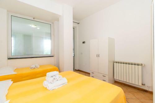 Chiavari Cozy Apartments In Villa With Shared Garden & Parking