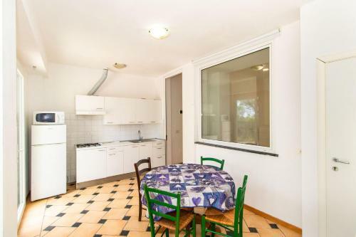 Chiavari Cozy Apartments In Villa With Shared Garden & Parking