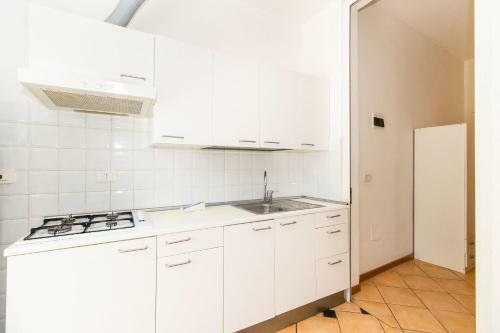Chiavari Cozy Apartments In Villa With Shared Garden & Parking