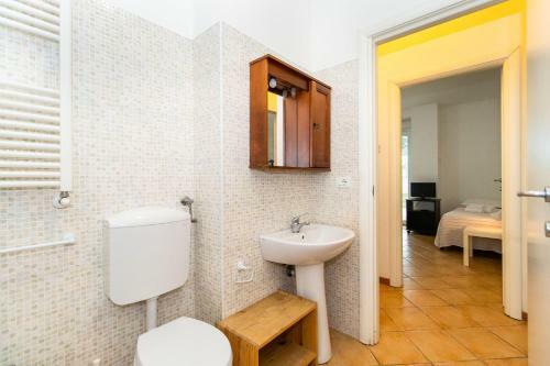 Chiavari Cozy Apartments In Villa With Shared Garden & Parking