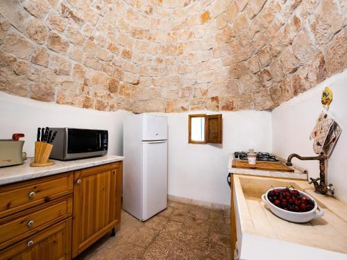 Heritage Holiday Home In Palmisano With Barbeque