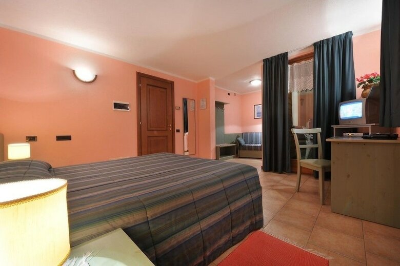 Hotel Tamb�