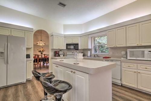Luxe House With Lanai And Pool, 2 Miles To Golf!