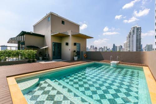 Thea, Executive Suite Serviced Apartment In Ekamai