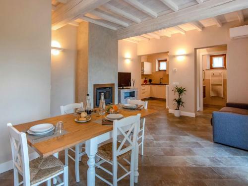 Locazione Turistica Villa Apartament 1
