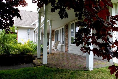 Mackenzie House Tourist Home B&B
