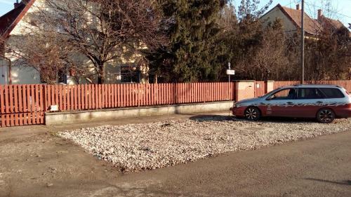 Hostal Alpesi Vend�gh�z