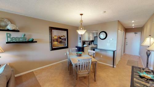 214 Madeira Norte Condo