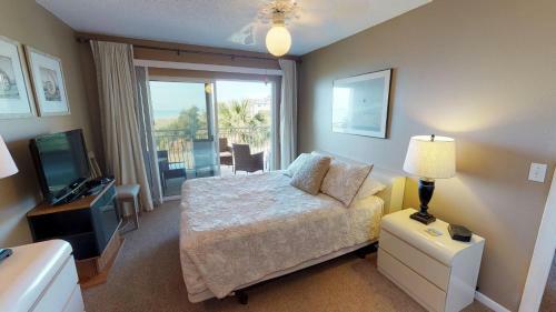 214 Madeira Norte Condo