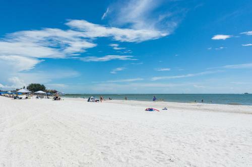 203 Beach Place Condos
