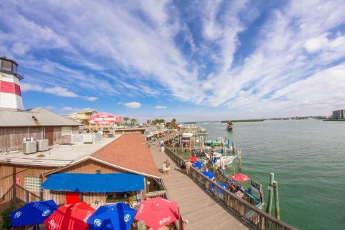 515 Madeira Norte Condo