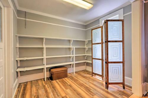 Spacious Lanett Haven With Sunroom And Large Deck
