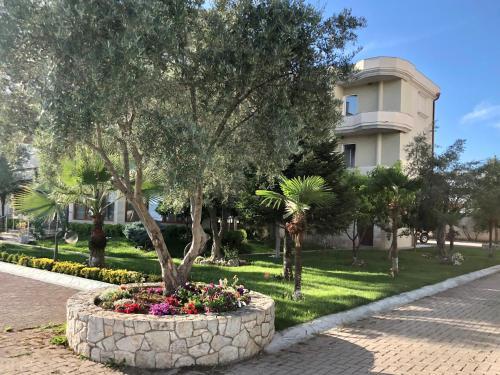Hotel Autostrada (highway)