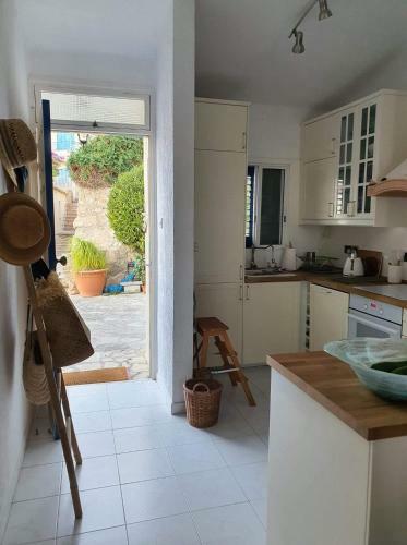 Beautiful Cosy House With A Spectacular Sea View