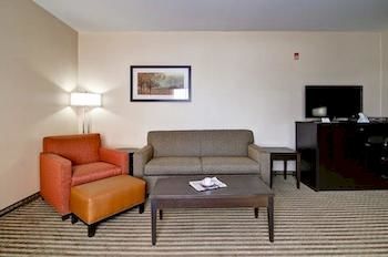 Best Western Plus Fergus Hotel