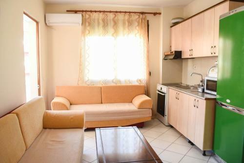 Comfortable Golem Beach Apartment