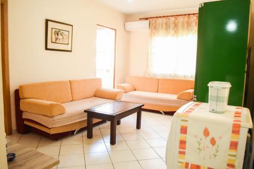 Comfortable Golem Beach Apartment