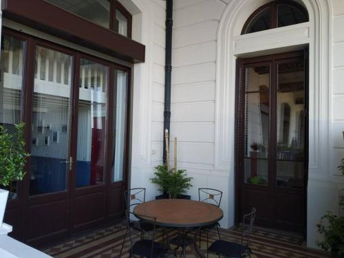 Apartamento Appart 3???, Rdc 70m� Centre, Garage Et Terrasse