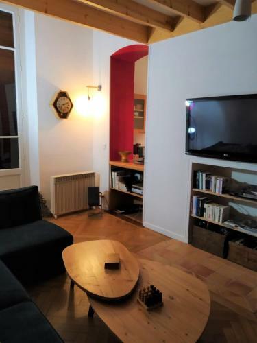 Apartamento Appart 3???, Rdc 70m� Centre, Garage Et Terrasse