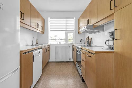 Charming, 2 Bedroom Seaside Apartment