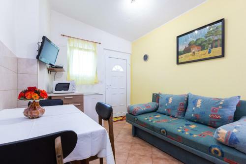 Apartment Lucija With Terrace