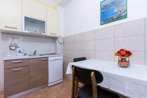 Apartment Lucija With Terrace