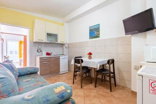 Apartment Lucija With Terrace