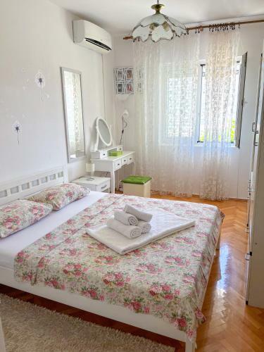 Apartment ?enovi?