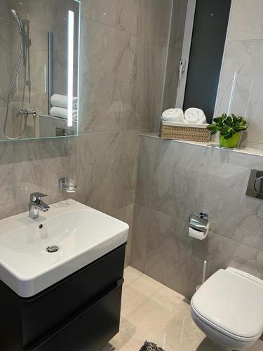 Apartamento Lovely 2 Bed Seafront St Pauls Bay - Fl 2