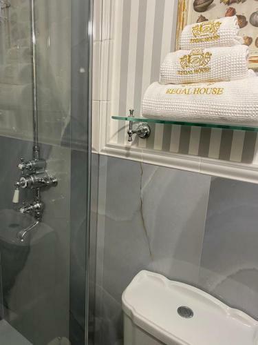 Hostal Regal House Anzio 3