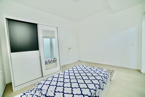Apartamento Sh�ne M�belierte Wohnung An Zentraler Lage