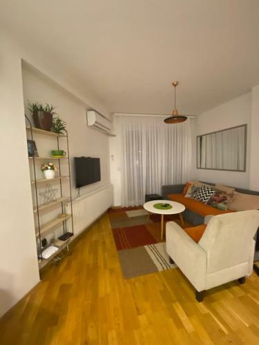 Lovely 1 Bedroom Apartment With Free Parking