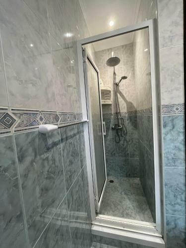 Hostal Valad�o's House
