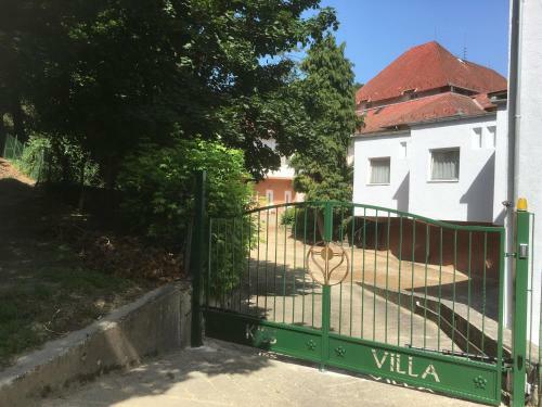 Hostal Kiss Villa