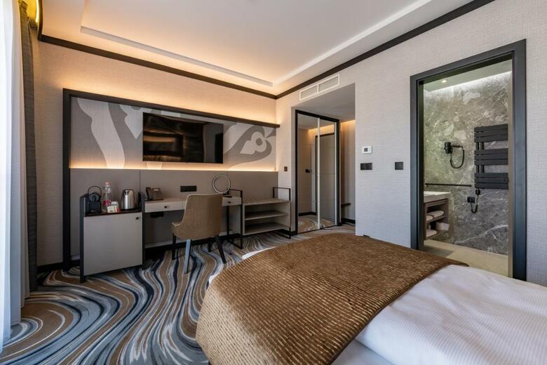 Hotel �bester
