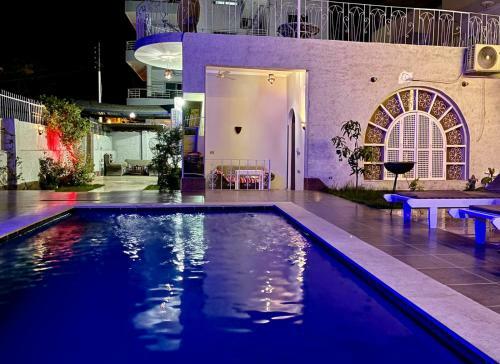 Hostal Oasis Guest House