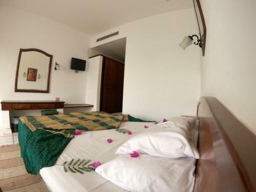 Trs Fantazia Neama Bay Hotel