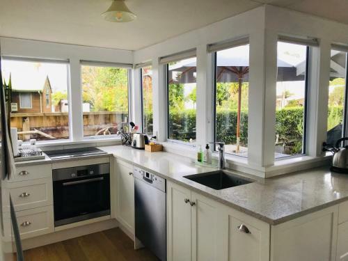 Wharf Cottage (tairua)
