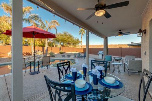 Phoenix Gem With Sparkling Heated Pool And Newly Remodeled! Home